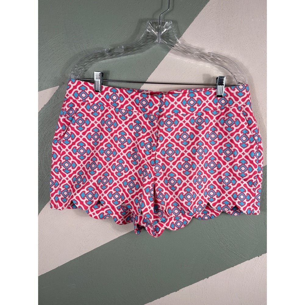 Crown & Ivy Women's Size 14 Petite Pink Scalloped Hem Geometric Medallion Shorts - Picture 9 of 11